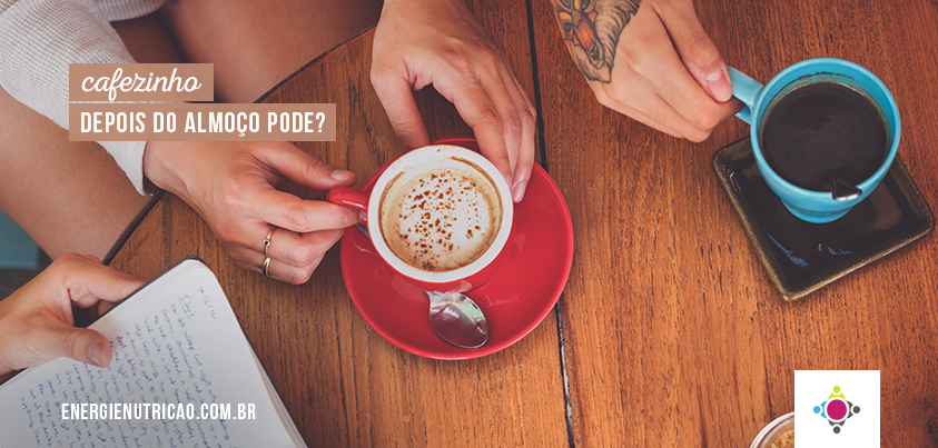 café depois do almoço