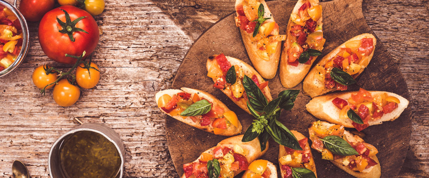 Uma ceia de natal mais leve - Bruschetta de tomate com manjericão